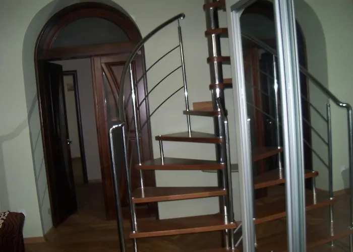 Apartment Roman شقة إلفيف